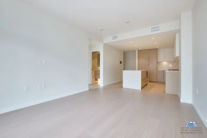 128 W 15th St — Photo 6
