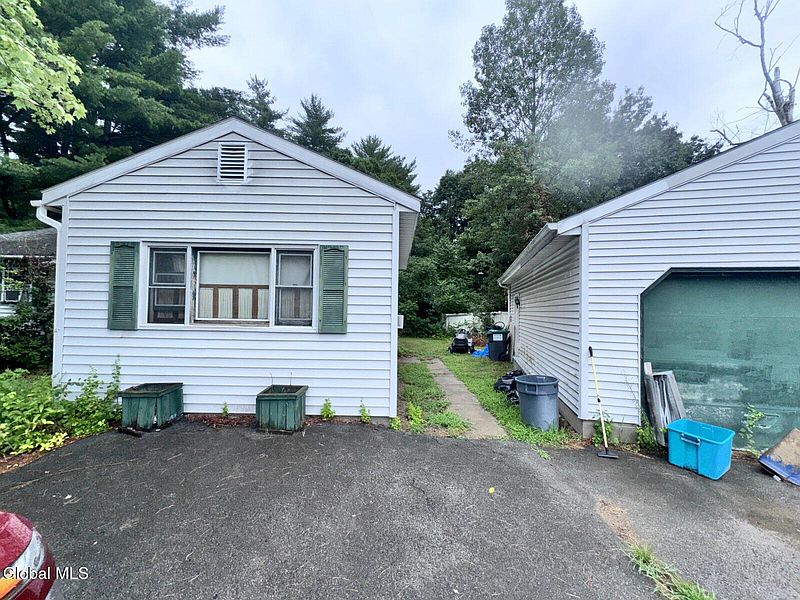 2nd image of 55 Merrit Road Road
