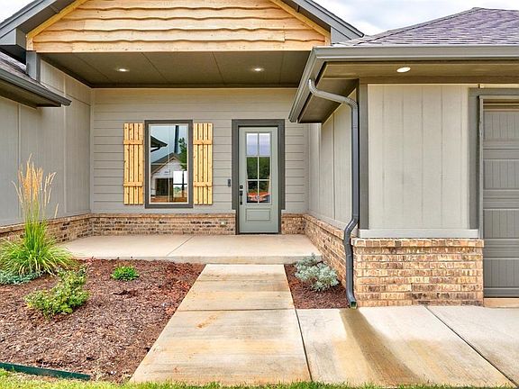 3rd image of 3017 Hollow Crest Ln