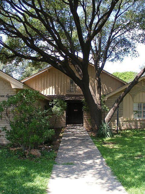 1st image of 2780 Fair Oaks Cir