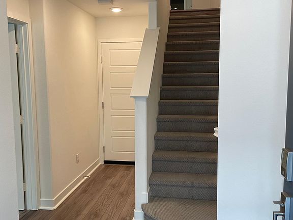 4th image of 2627 Glamis Ct