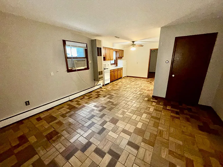 801 N. McLean — Photo 15