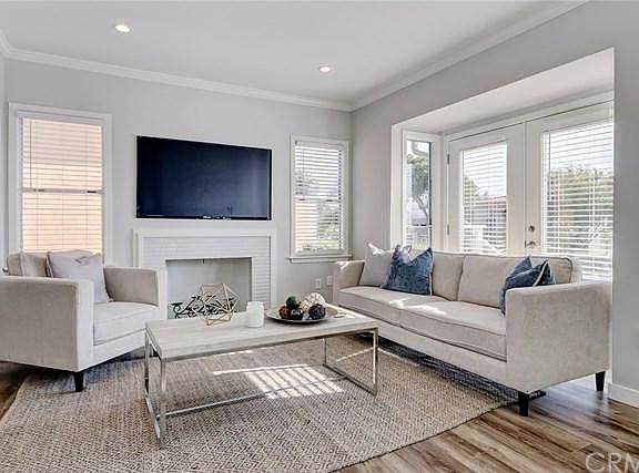 5th image of 325 Avenue G