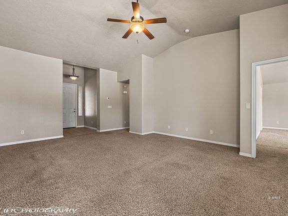 3rd image of 528 Clark St
