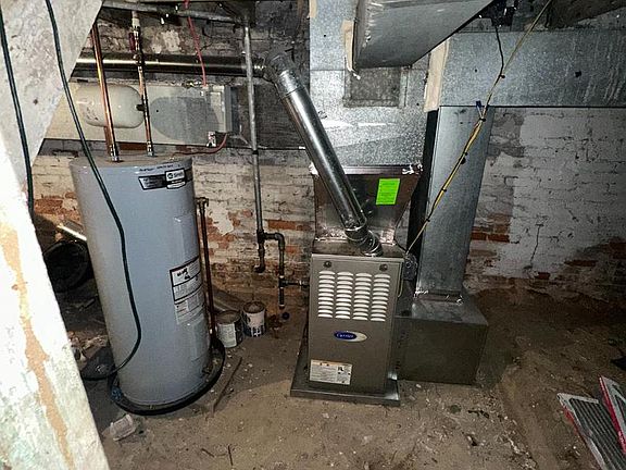 4th image of 1112 N Carrollton Ave