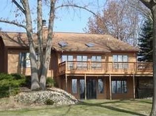 10771 Peninsula Dr, Stanwood, MI 49346