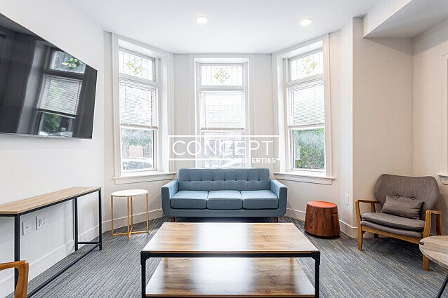 2nd image of 55 Queensberry St #1CP