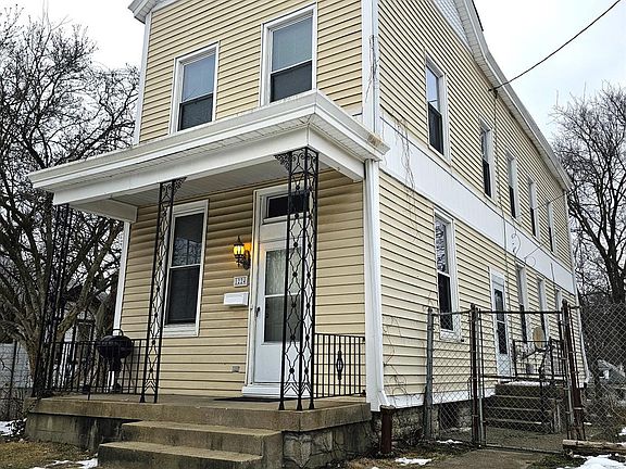 3rd image of 1224 Blanchard Ave