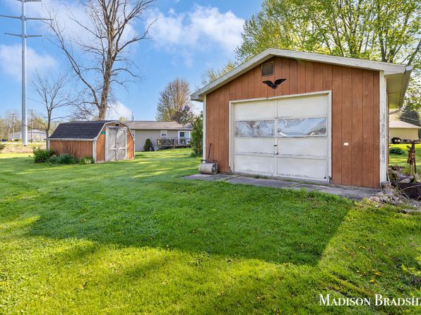 2720 Kenowa Ave NW, Grand Rapids, MI 49534