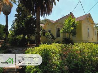 2204 Waldon St, Redding, CA 96001