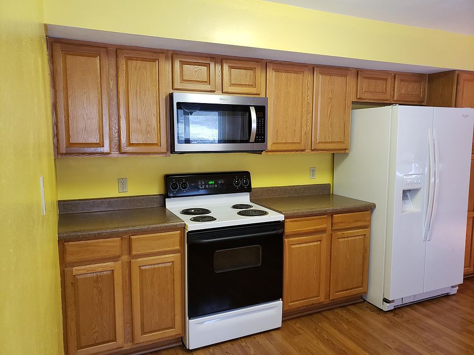 2nd image of 800 Gravois Rd