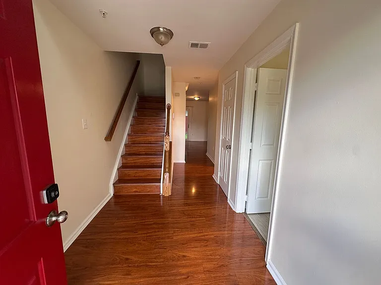 6913 Malachite Pl — Photo 4