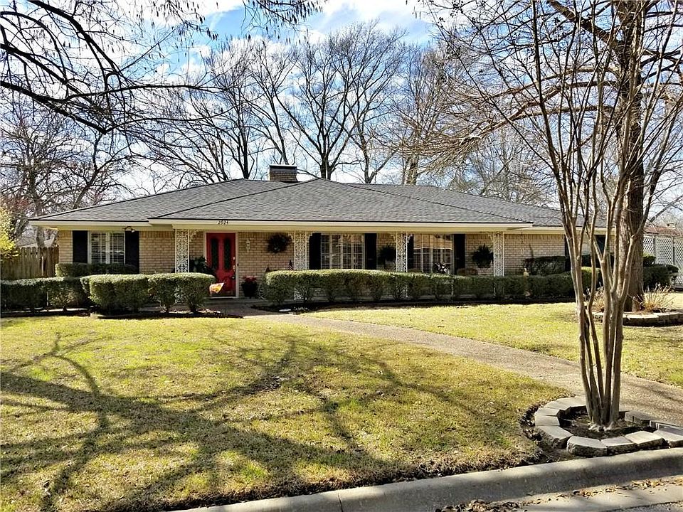 1st image of 2924 Purdue Dr