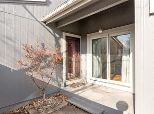 7910 Halsey St, Lenexa, KS 66215