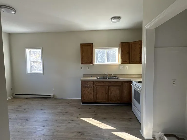 400 Round Lake Rd #A — Photo 4