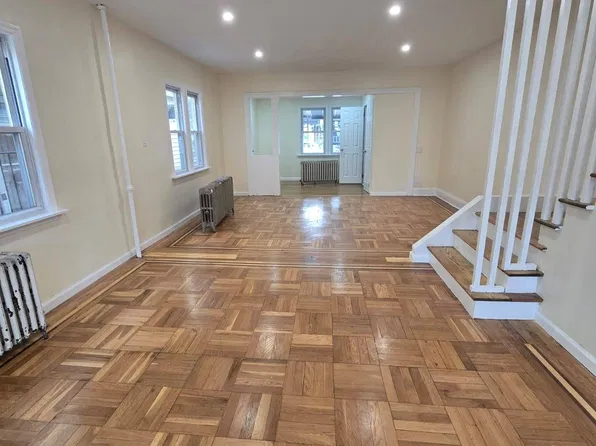 4216 Wickham Ave, Bronx, NY 10466