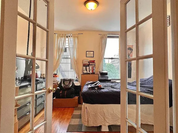 564 Amsterdam Avenue image 1 of 6