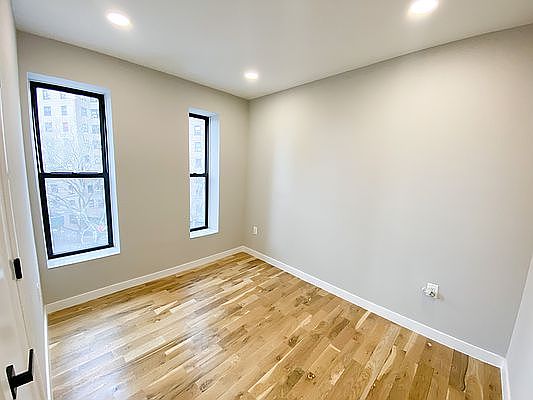 4th image of 215 Saint Anns Ave #402
