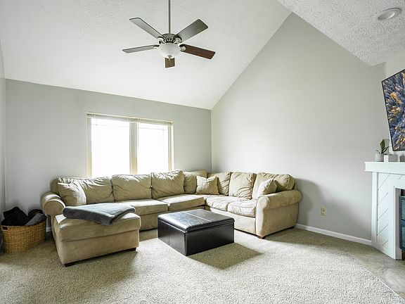 5th image of 67 Groton Dr
