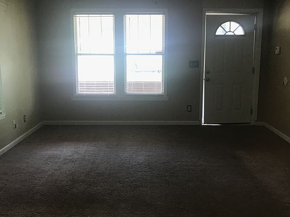 4th image of 729 McPherson St