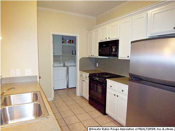 3rd image of 41015 Fairmont Ave