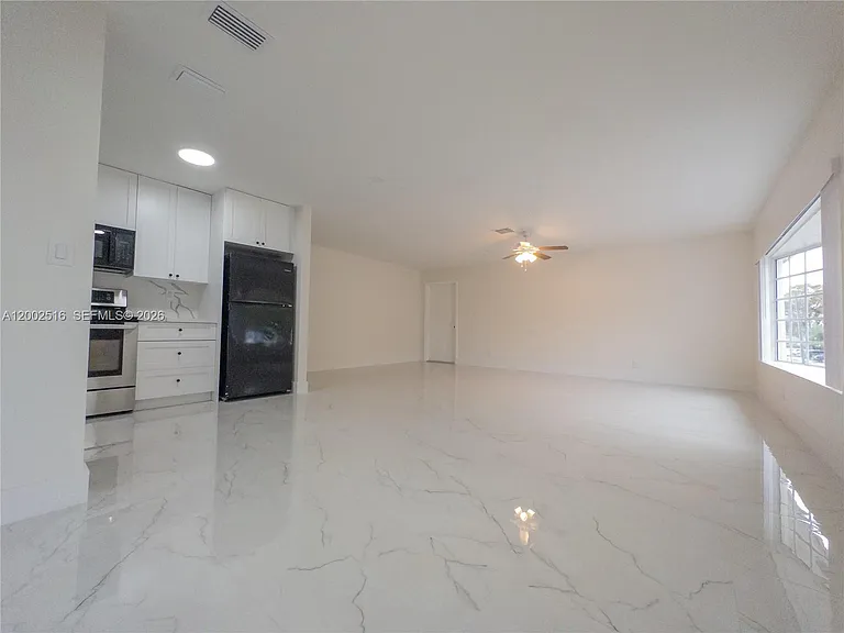5400 NW 18th St #3N — Photo 3