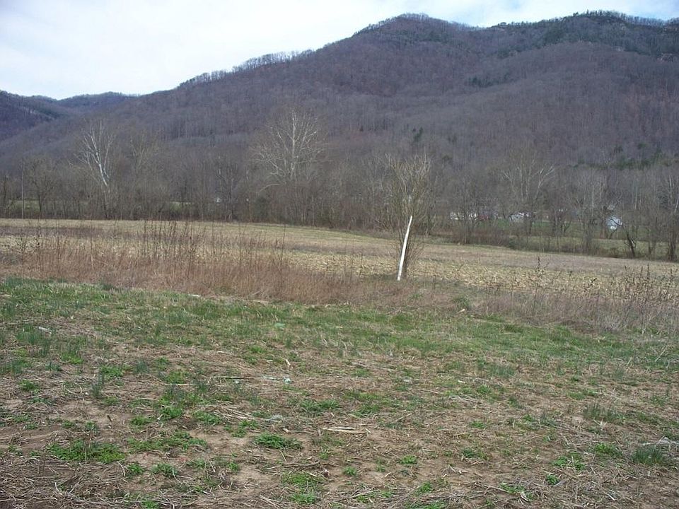 2nd image of 1643 Pennington Gap Hwy