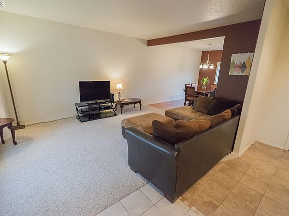 4th image of 3113 NW 114th Cir