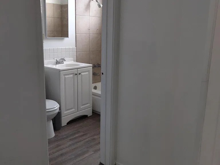 4038 1/2 Sequoia St — Photo 11