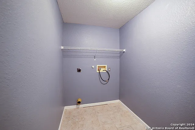 16526 Amberly Ct — Photo 22