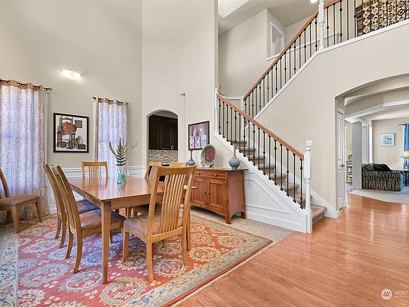 4th image of 4714 Parkview Lane