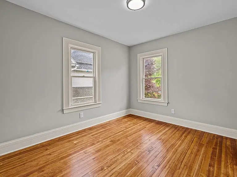 Parsells Ave — Photo 17