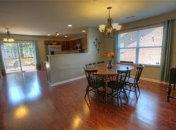 5th image of 1328 Creekside Dr