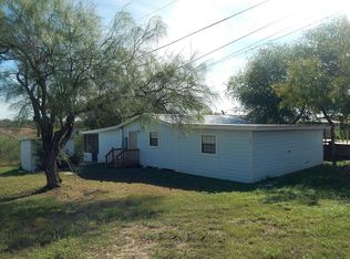 121 Ballards Rd, Zapata, TX 78076