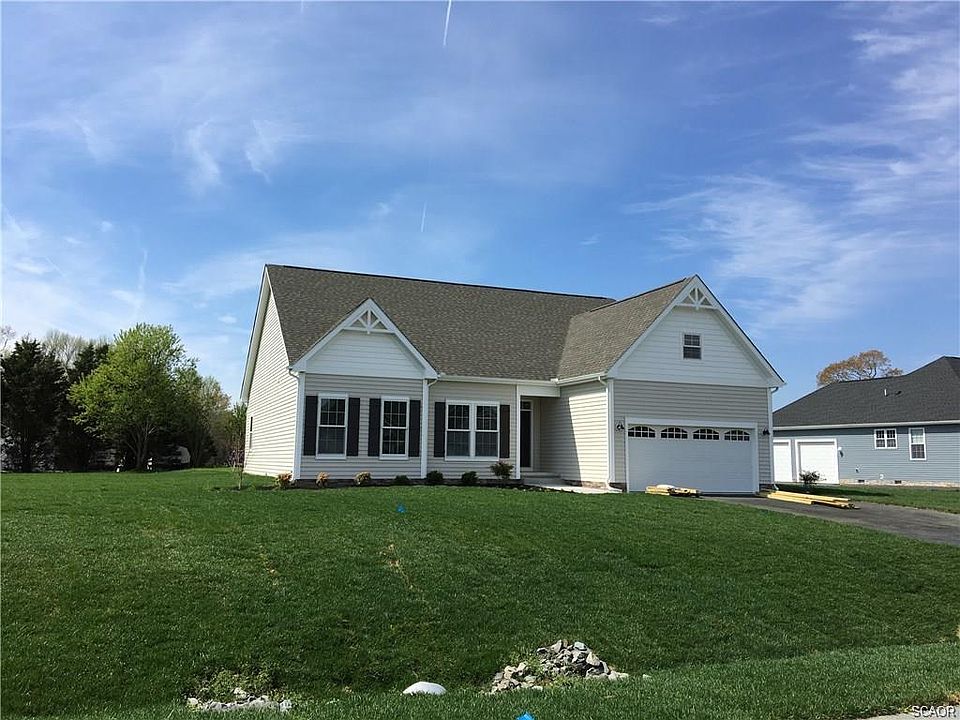 1st image of 61 Beacon Cir