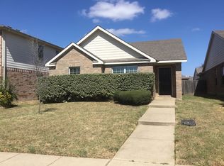 8921 Stewart St, Aubrey, TX 76227