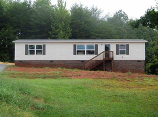 114 Stonecrest Ln, Gaffney, SC 29341