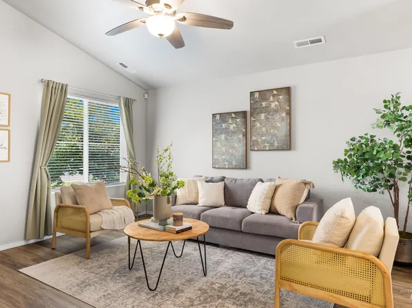 12822 Carkhill St, Caldwell, ID 83607