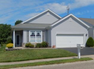 12 Sparrow Ln, Barnegat, NJ 08005