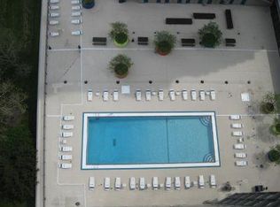 5701 N Sheridan Rd APT 4A, Chicago, IL 60660