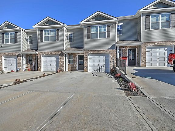 2nd image of 30 Moon Rock Ct #30