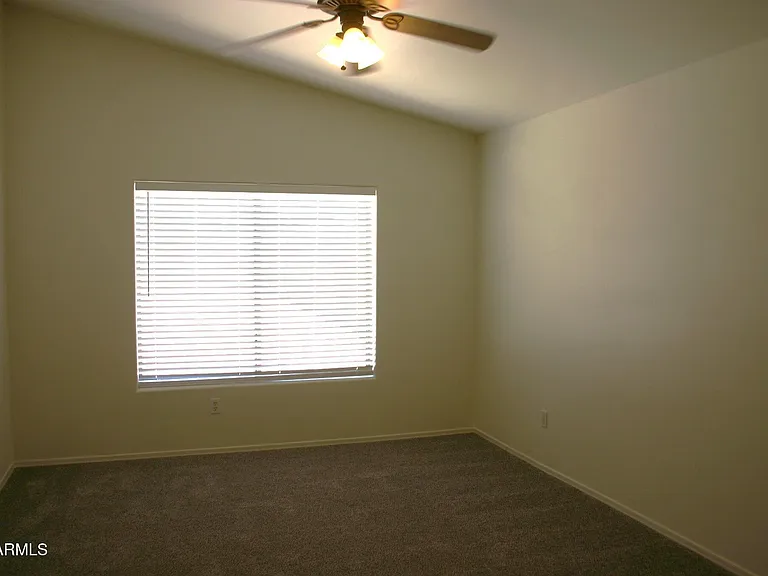 516 E Vogel Ave — Photo 6