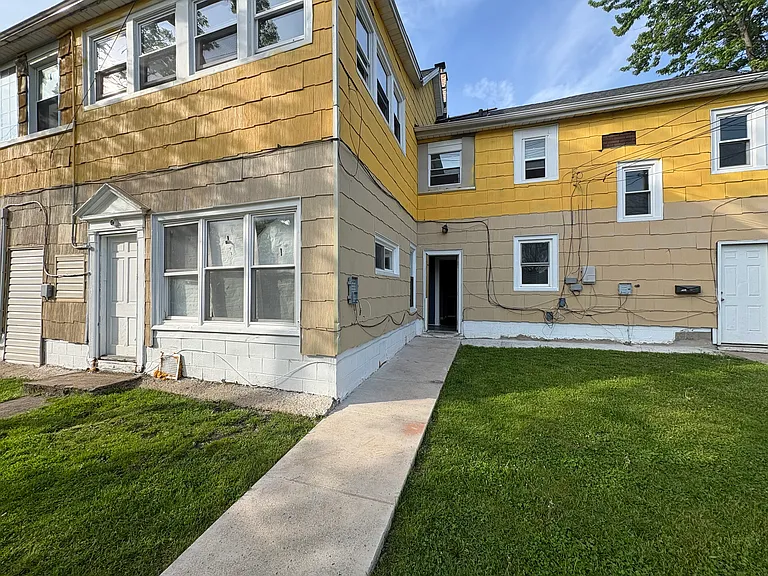 255 Ontario St #1 — Photo 16