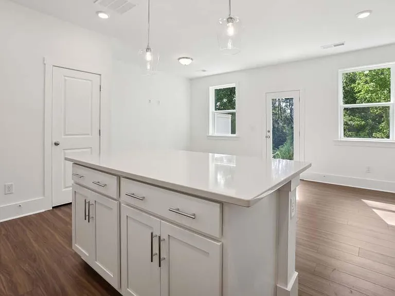 1621 Gunnin Trce NW — Photo 7