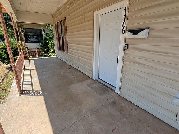2nd image of 1106 Taylor St