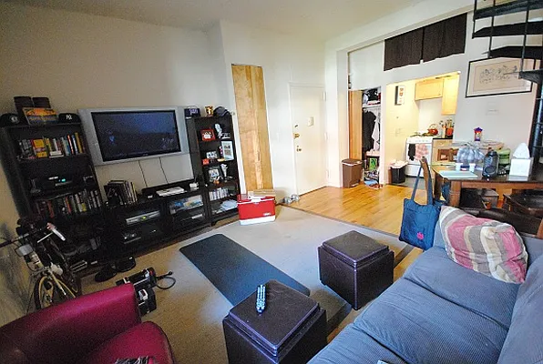 Rented by Bold New York | media 43