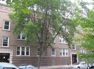 1222 W Victoria St #1, Chicago, IL 60660