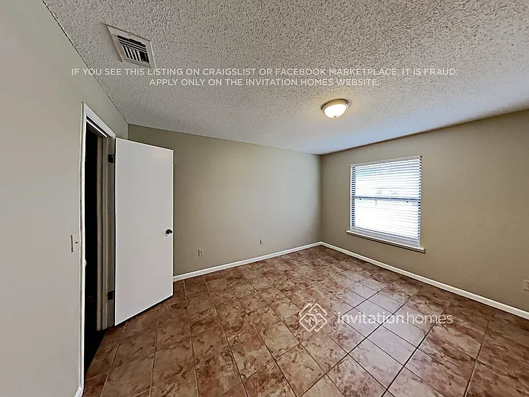 11069 Reading Rd — Photo 12
