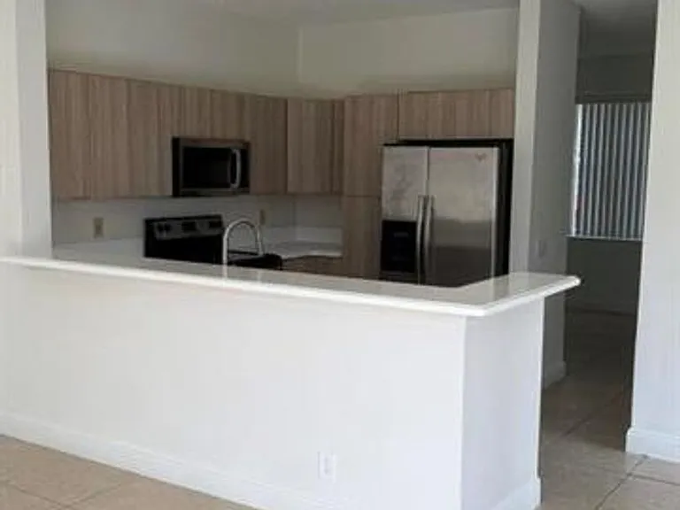 686 Lone Pine Ln #686 — Photo 7