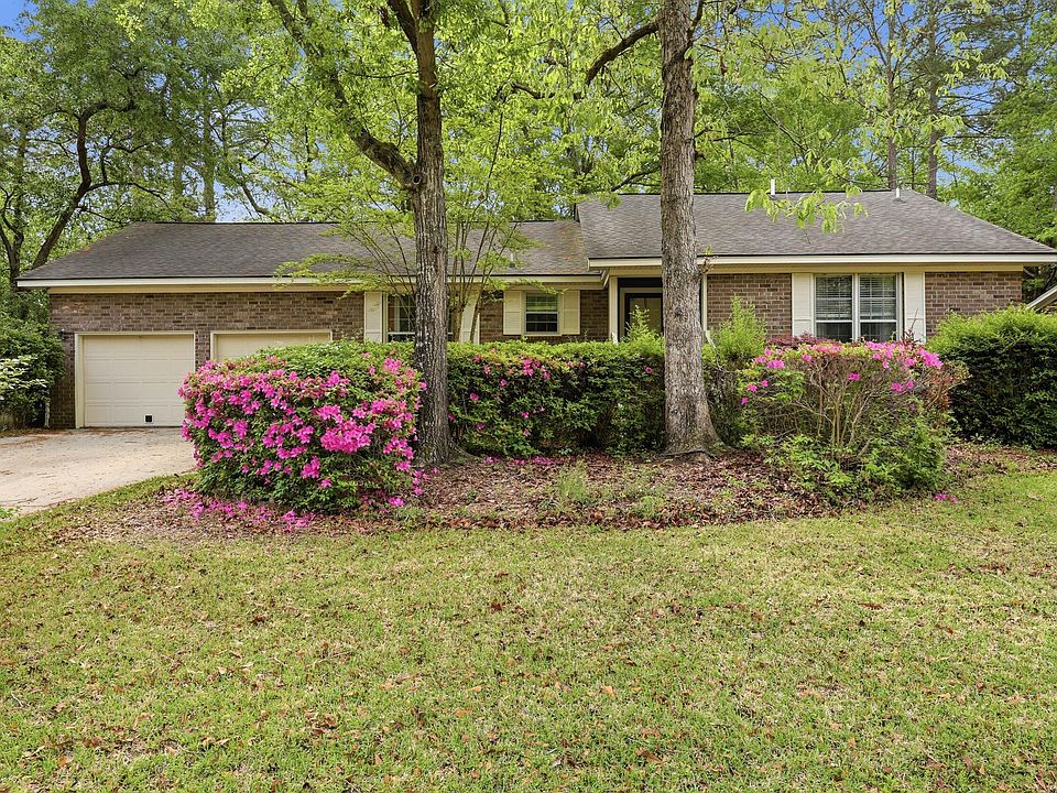 1st image of 122 Southwold Cir